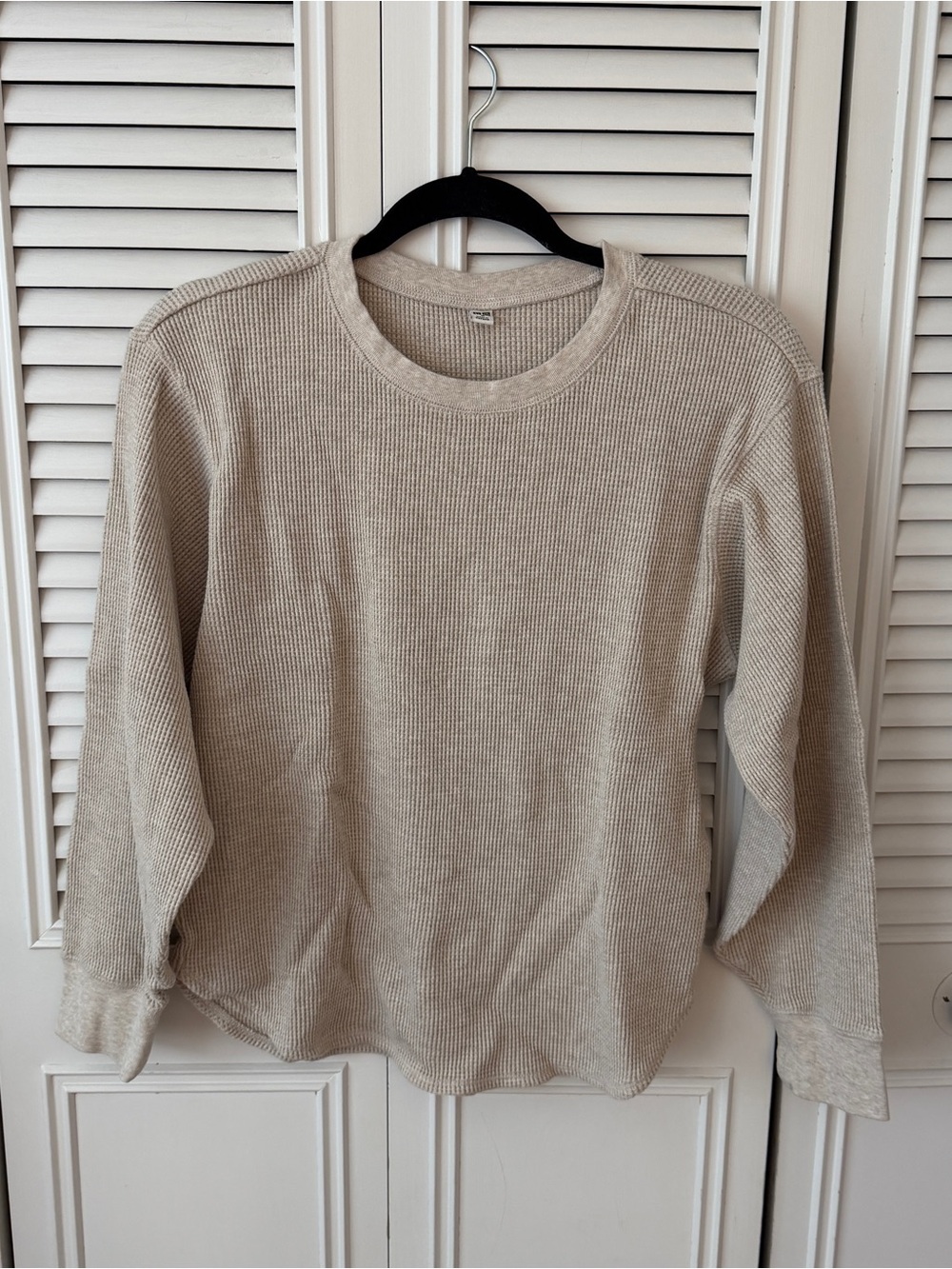 Uniqlo Beige Long Sleeve Waffle Thermal Tee